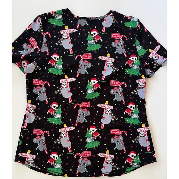 Scrub Star Women’s Black Multicolored Christmas Scrub Top Size Medium - Picture 5 of 5